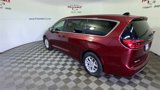Used 2023 Chrysler Pacifica Touring-L image 6
