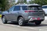 New 2025 Nissan Pathfinder SL image 6