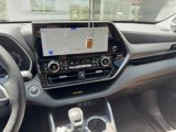 Used 2025 Toyota Highlander XLE image 5