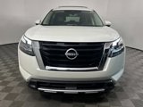 New 2025 Nissan Pathfinder Platinum image 3