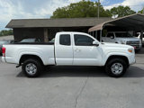 Used 2017 Toyota Tacoma SR image 3
