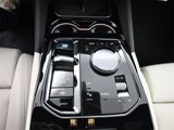 New 2026 BMW i5 eDrive40 w/ Premium Package image 3