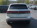 Used 2024 Volkswagen Atlas Peak Edition SEL image 4