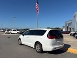 Used 2022 Chrysler Voyager LX image 3