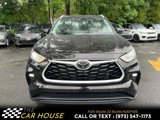 Used 2022 Toyota Highlander XLE image 3