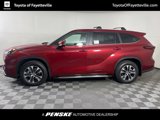 New 2025 Toyota Highlander XLE image 2