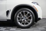 Used 2025 BMW X5 xDrive50e image 3