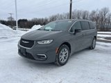 New 2025 Chrysler Pacifica Select image 3