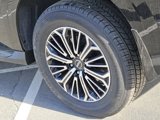New 2025 Nissan Armada SL w/ Captain's Chari Seat Package image 5