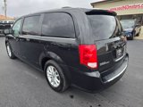 Used 2019 Dodge Grand Caravan SXT image 3