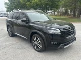 New 2025 Nissan Pathfinder Platinum w/ Black Appearance Package image 3