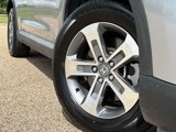 Used 2025 Honda Pilot EX-L image 2