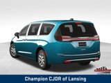 New 2025 Chrysler Pacifica Select image 4