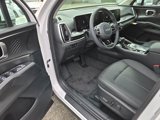 New 2025 Kia Sorento S image 4