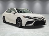 Used 2022 Toyota Camry SE image 2