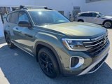 New 2025 Volkswagen Atlas Peak Edition SE image 4