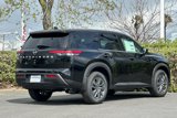 New 2025 Nissan Pathfinder S image 4