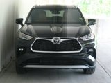New 2025 Toyota Highlander Platinum image 4