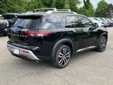 New 2025 Nissan Pathfinder Platinum image 4