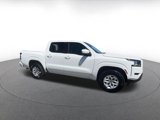 Used 2024 Nissan Frontier SV image 2