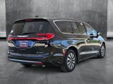New 2025 Chrysler Pacifica Select image 2