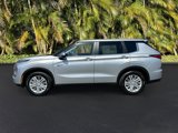 New 2025 Mitsubishi Outlander ES image 2