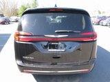 Used 2023 Chrysler Pacifica Touring-L image 5