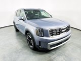 Used 2023 Kia Telluride S image 3