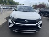 Certified 2024 Volkswagen Taos SE w/ Panoramic Sunroof Package image 4
