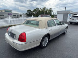 Used 2004 Lincoln Town Car Ultimate image 5