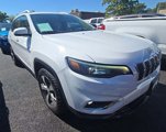 Used 2019 Jeep Cherokee Limited image 3