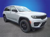 Used 2024 Jeep Grand Cherokee Altitude image 3