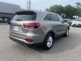 Used 2019 Kia Sorento FWD V6 image 3