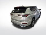 New 2025 Mitsubishi Outlander SE image 5