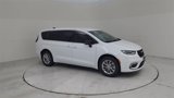 New 2025 Chrysler Pacifica Select image 2