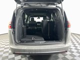 New 2025 Chrysler Pacifica Select image 3