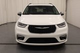 Used 2023 Chrysler Pacifica Limited image 4