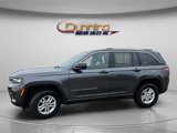 Used 2023 Jeep Grand Cherokee Laredo image 4