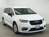 Used 2024 Chrysler Pacifica Touring-L image 3