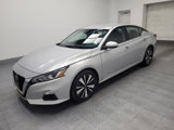 Used 2022 Nissan Altima 2.5 SV image 2