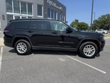 Used 2024 Jeep Grand Cherokee L Laredo image 2