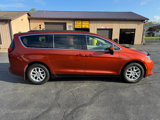 Used 2018 Chrysler Pacifica LX image 3