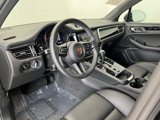Used 2025 Porsche Macan image 4