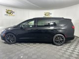 New 2025 Chrysler Pacifica Limited image 4