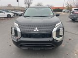 New 2025 Mitsubishi Outlander ES image 3