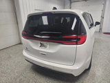 Used 2023 Chrysler Pacifica Touring-L image 6