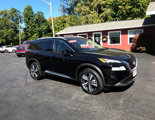 Used 2023 Nissan Rogue SL w/ SL Premium Package image 2