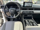 Used 2024 Honda Pilot Touring image 2