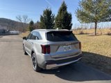 New 2025 Kia Sorento EX image 3