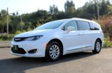 Used 2018 Chrysler Pacifica Touring-L image 3